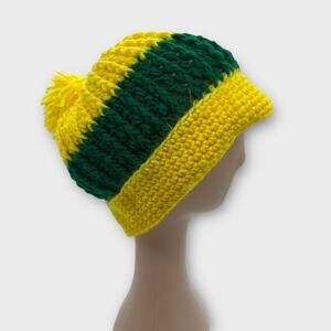 Knit Woven Chunky Wide Stripe Yellow Green Beanie Knit Pom Pom Hat Outdoors Med.